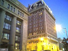 1 E Chase St in Baltimore, MD - Building Photo