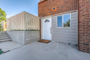 1400 Acacia Dr, Unit 1402 Acacia #1 in Colorado Springs, CO - Building Photo