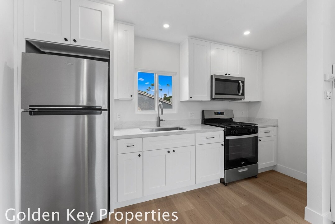 1931 S Tremont St in Oceanside, CA - Building Photo