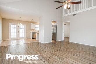 10019 Creekwater Blvd in Orlando, FL - Building Photo - Building Photo