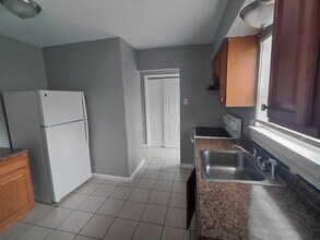 1218 Maple Ave in St. Louis, MO - Building Photo - Building Photo