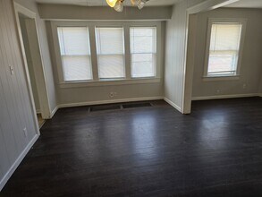 11401 E 9th St S in Independence, MO - Building Photo - Building Photo