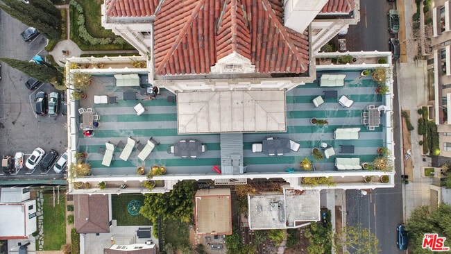 450 N Rossmore Ave in Los Angeles, CA - Building Photo - Building Photo