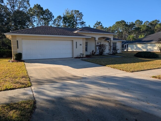 36 Spring Meadows Dr in Ormond Beach, FL - Foto de edificio - Building Photo
