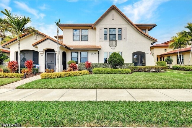 1439 Santiago Cir in Naples, FL - Building Photo - Building Photo