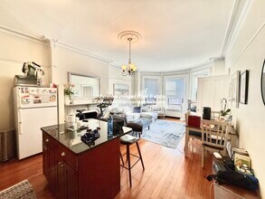 177 Marlborough St, Unit 8 in Boston, MA - Building Photo - Building Photo