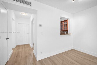 1333 E Hallandale Beach Blvd in Hallandale Beach, FL - Building Photo - Building Photo