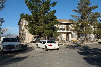 B&d Estates in Las Vegas, NV - Building Photo - Building Photo