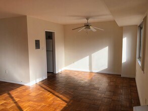 3900 Tunlaw Rd NW, Unit 202 in Washington, DC - Building Photo - Building Photo