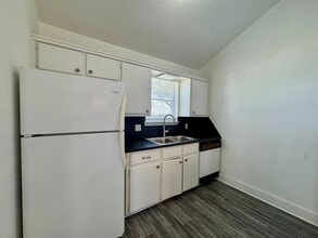 105 Romana Cir in Hewitt, TX - Building Photo - Building Photo