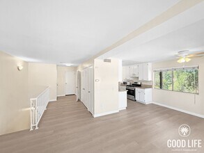 4212 Vista Del Rio Way in Oceanside, CA - Building Photo - Building Photo