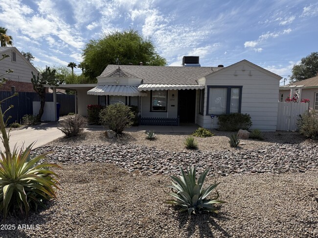 2232 N 14th St in Phoenix, AZ - Foto de edificio - Building Photo