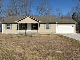 231 Forrestwood Dr in Manchester, TN - Building Photo