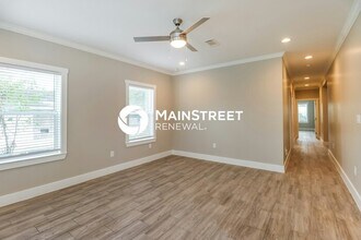 7918 Record St in Houston, TX - Building Photo - Building Photo