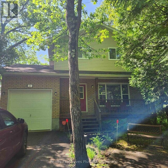 property at 21 Ivy Ln