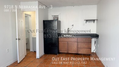 9718 N Nebraska Ave, Unit 3 in Tampa, FL - Foto de edificio - Building Photo