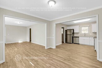 3782 Lake Dr SE in Smyrna, GA - Foto de edificio - Building Photo
