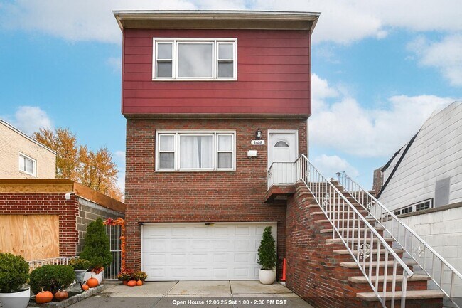 property at 4608 Grand Ave