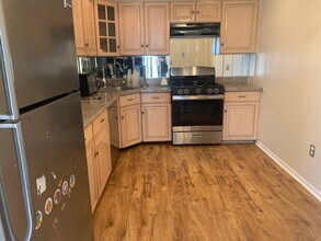 22 Walnut St in Jersey City, NJ - Building Photo - Building Photo