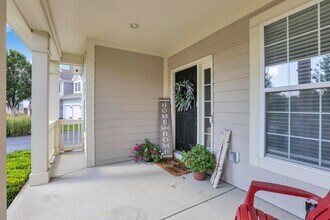 7090 Dean Farm Rd in New Albany, OH - Building Photo - Building Photo