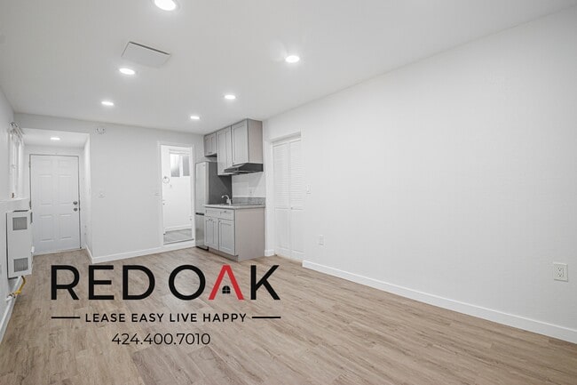 property at 3945.5 Lowell Ave