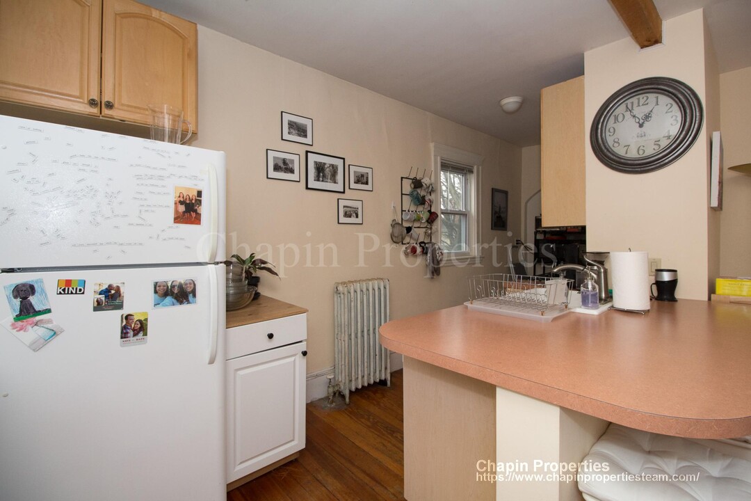 17 Kenwood St, Unit 1 in Brookline, MA - Building Photo