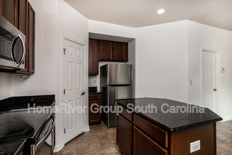 427 Carrik Ct in West Columbia, SC - Building Photo - Building Photo