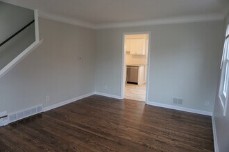 340 Parkview Dr in Plymouth, MI - Building Photo - Building Photo