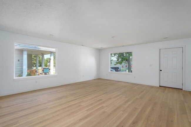 434 W Normal St in Springfield, MO - Building Photo - Building Photo