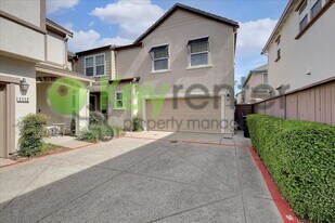 1104 Impressionist Loop in Roseville, CA - Building Photo