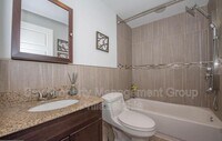 2118 Latona St photo'