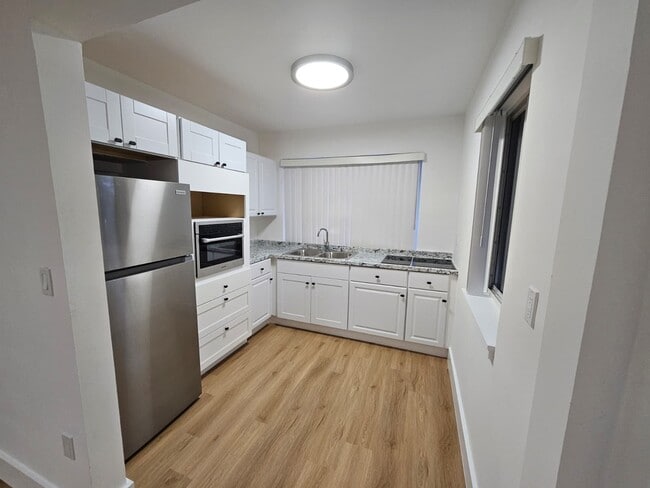 631 NE 72nd Terrace in Miami, FL - Foto de edificio - Building Photo