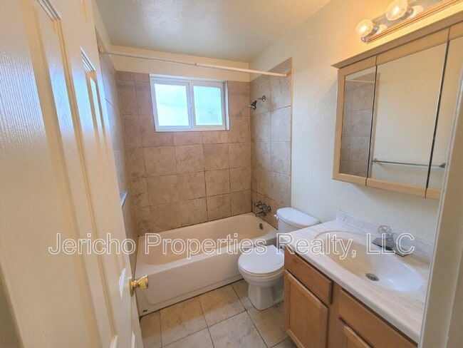 4677 Hoyt St in Wheat Ridge, CO - Building Photo - Building Photo