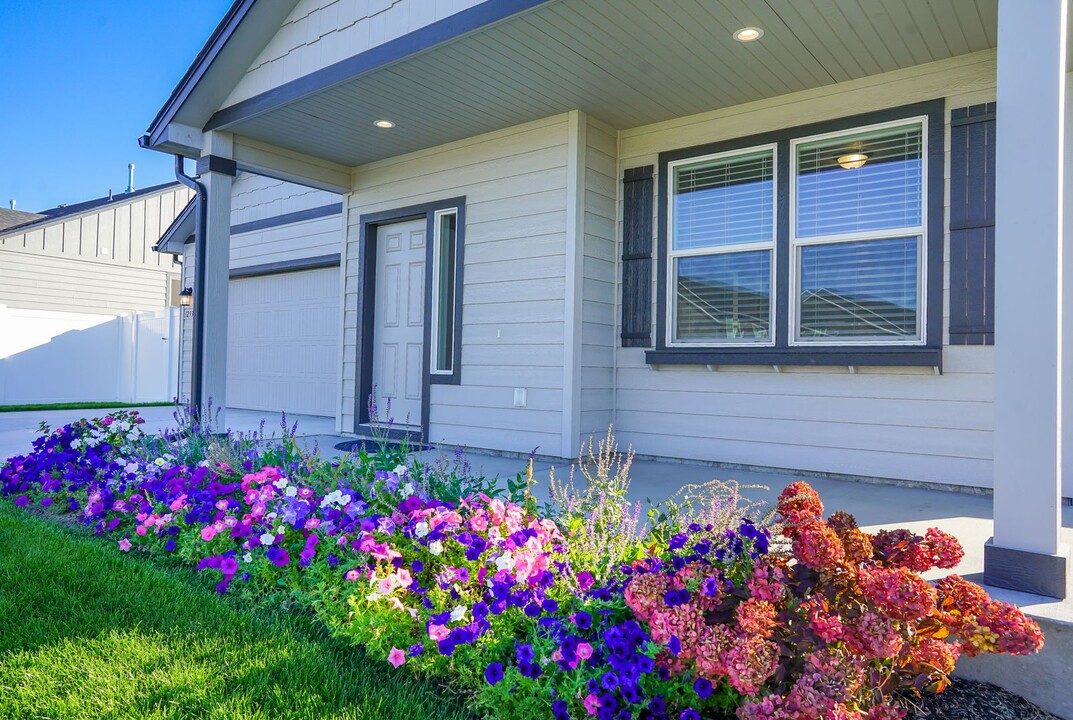 12931 N Farley Wy in Rathdrum, ID - Building Photo