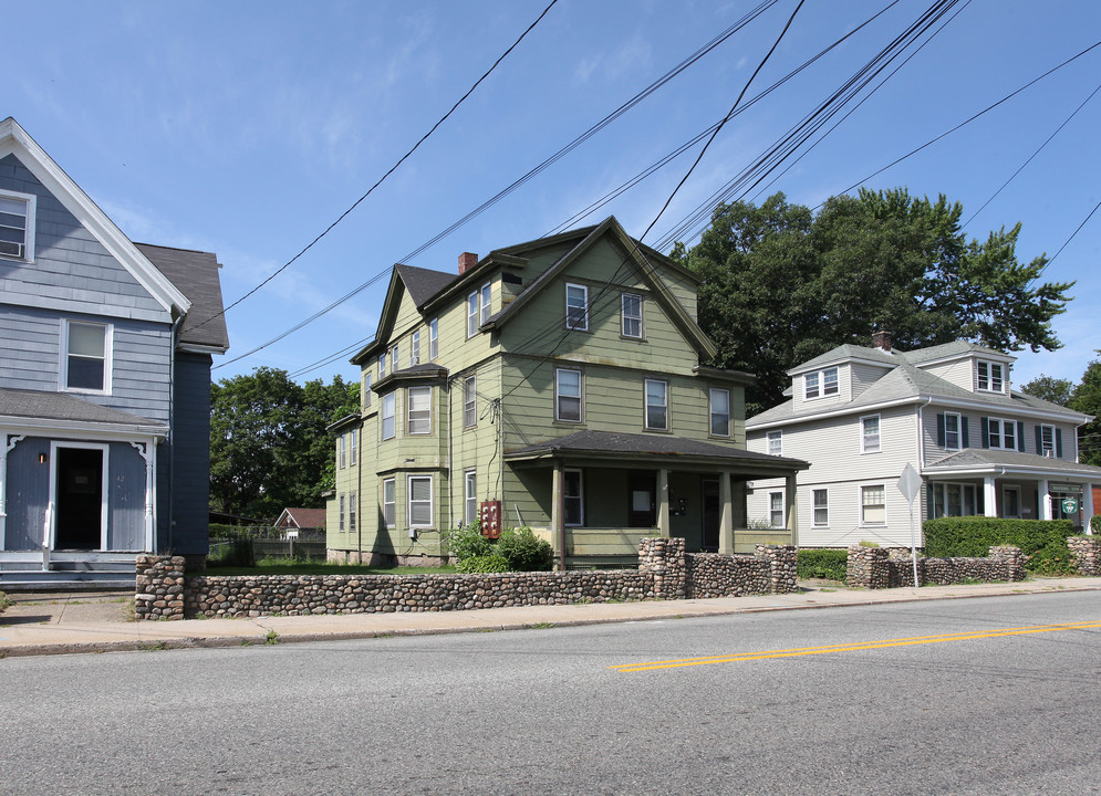 44 Liberty St in Pawcatuck, CT - Building Photo