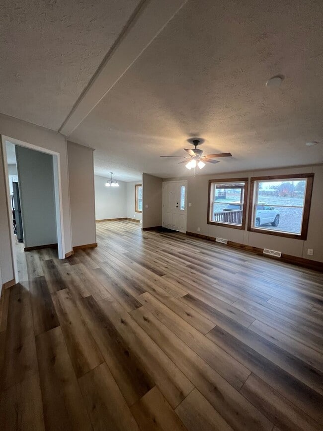 3727 Ficklin Rd in Mount Sterling, KY - Building Photo - Building Photo