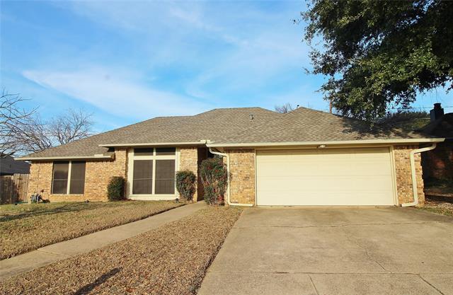 5105 Bellefontaine Dr in Arlington, TX - Building Photo