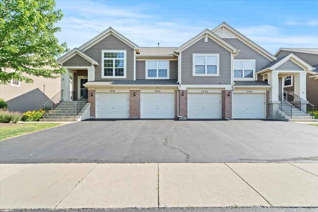 property at 2432 Wilton Ln