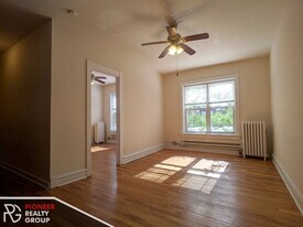 957 W Cornelia Ave, Unit 1b in Chicago, IL - Building Photo