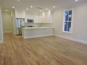 470 Green St, Unit 1 in Cambridge, MA - Building Photo - Building Photo