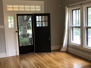 2107 Newton St in Austin, TX - Building Photo - Building Photo