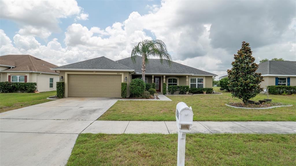 6856 Wirevine Dr in Brooksville, FL - Building Photo