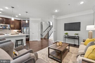 722 Crown Park Ave in Gaithersburg, MD - Building Photo - Building Photo