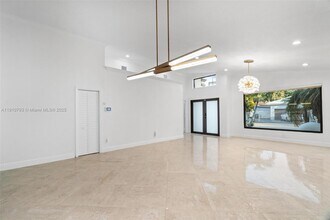 9173 NW 147th Terrace in Hialeah, FL - Building Photo - Building Photo