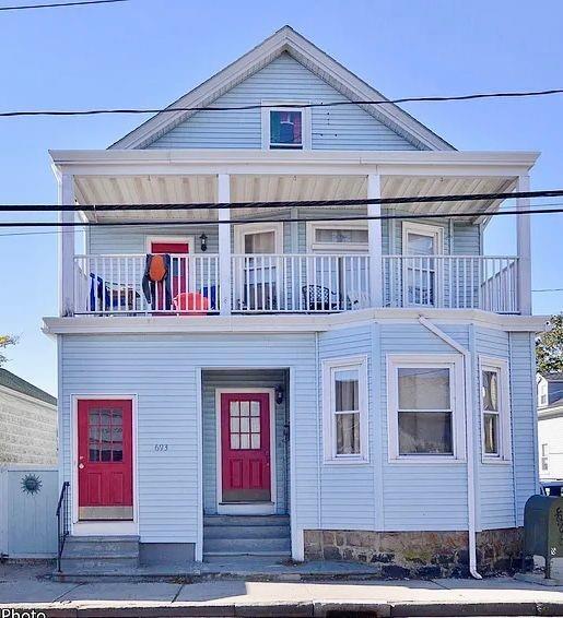 property at 693 Thames St