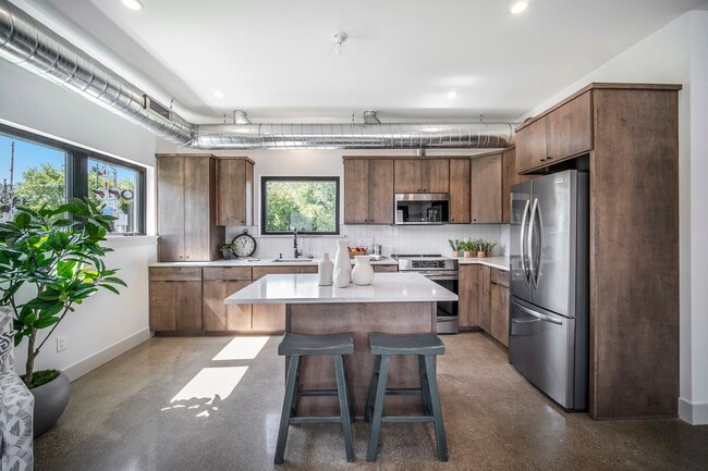 property at 550-552 Cleveland St