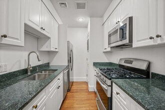 402 Marlborough St in Boston, MA - Foto de edificio - Building Photo