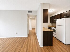 319 SE 3rd St in Grand Prairie, TX - Building Photo - Building Photo