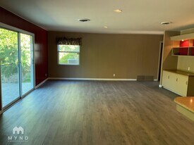 7527 Quail Run Dr in San Antonio, TX - Building Photo