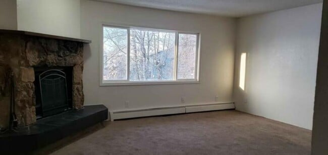 3201 Peterkin Ave in Anchorage, AK - Building Photo - Building Photo